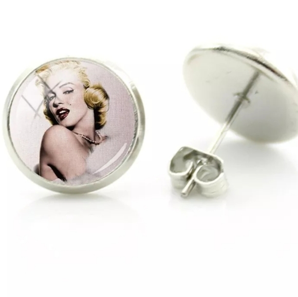 Jewelry - Marilyn Monroe so alluring earrings